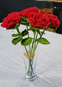 Crochet Red 7 rose bouque
