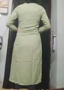 Pishta Green Straight Kurta For Women