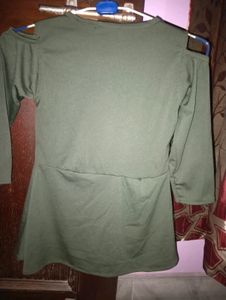 GREEN/OLIVE STYLISH TOP