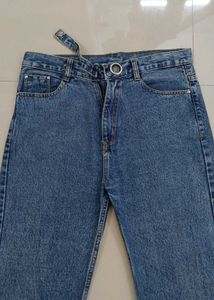 Light Wash Straight Leg Jeans