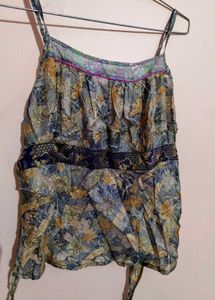 Super Light Breezy Floral Top