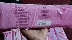 Sanitary Pads (8pcs) 💃