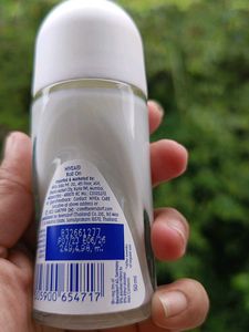 NIVEA Natural Glow Sensitive Deodorant