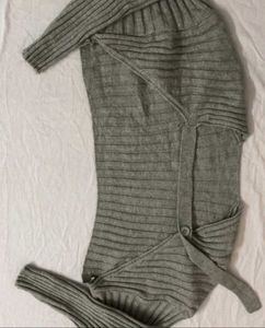 Grey bulero