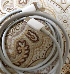 Apple USB-C to Lightning Cable