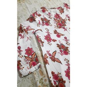 Women&#39;s Stylish Pink Floral Print Short Kurti