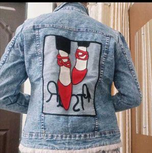 Stylish Denim Jacket with Fringe