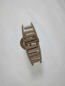 Claw Clutcher