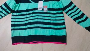 ✅🆕 BRAND NEW Striped V-Neck Knit Top🆕✅