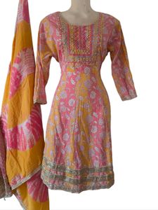 Gorgeous traditional set 😍😍😍