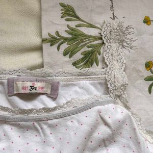 Gap 1989 Polka Dot Tank Top Lace Details
