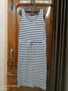 🇳🇿💫♥️ Beautiful Striped Casual Dress