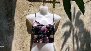 FOREVER 21 CROP TOP