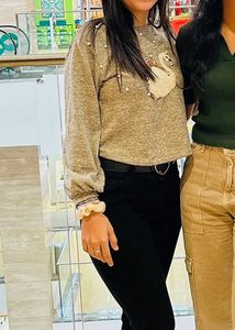 🦢Swan Embellished Grey Top🦢