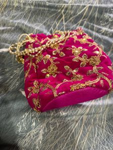 Batvo …traditional Hand Bag..it’s Colour Is ❤️