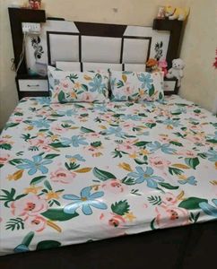 Floral Design Double Bedsheet With Pillow Covers