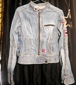 Stylish Japanese-Inspired Denim Jacket