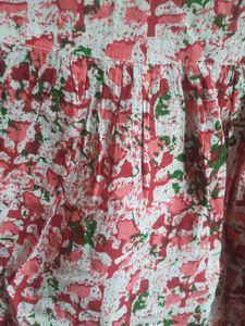 Floral Print Top - Casual &amp; Comfy