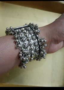 Oxidized Hand Cuff