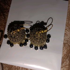 8 Traditional Earrings 1 Necklace