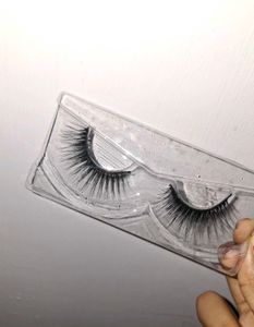MARS EYELASHES