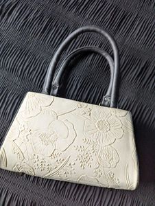 VINTAGE WHITE BAG!!!