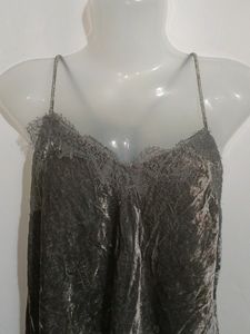 VELVET TOP