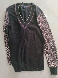 Stylish Patterned Sleeve Sweater