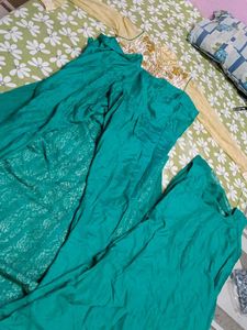 Lehenga Frock 5pics Ka Set Hai