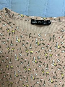 Zara Floral Ribbed Crop Top
