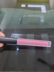 Huda Beauty Liquid Matte Lipstick