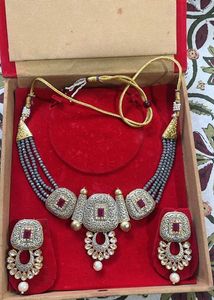 Pearl Necklace Set
