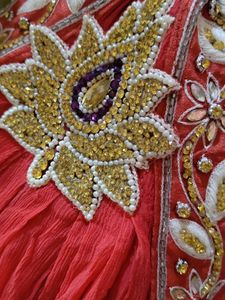 i am selling lehnga saree with full of beads