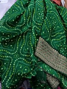 gorgeous bandhni saare for women in green color
