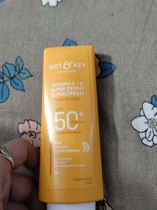 Dot Nd Key Vitamin C E Super Bright Sunscreen New