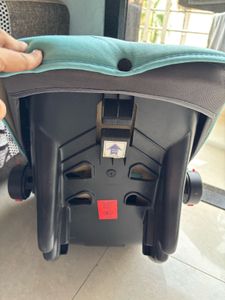 R for Rabbit Picaboo Baby Carry Cot