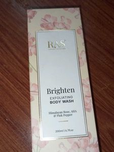 Ras brighten Exfoliating Body Wash