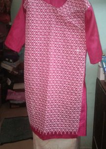 Embroidered Magenta Kurta