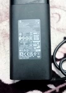 HP LAPTOP CHARGER NEW AND ORIGINAL 135 WATT