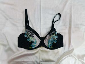 🎀💫💕 Imported Floral Print Bra
