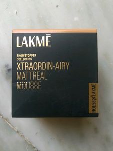 Lakme Xtraordin-airy Mattreal Mousse