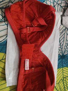 Red ♥️ Padded Bra 32B