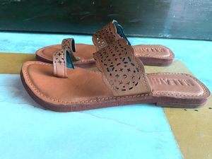 Kolhapuri Style Chappal