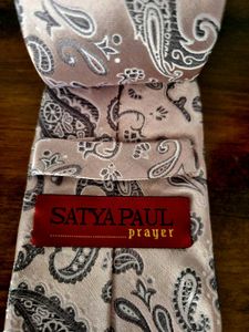 Satya Paul Silk Tie &amp; Cufflink Set