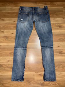 mnml Distressed ripped Denim Jeans