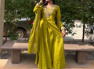 Elegant Green Embroidered Kurta