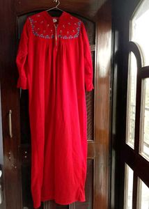 Fleece Embroidered nightgown