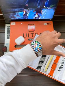 7 In 1 Dubai Combo Watch and Airpods