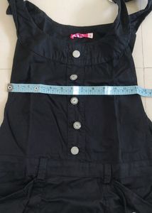Gorgeous short black dungaree with inner top