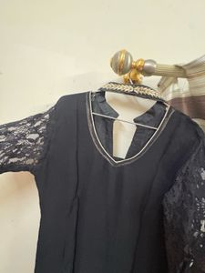 Elegant Black &amp; Gold Embroidered Kurta